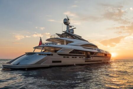 Superyacht di Lusso: Il Mercato in Evoluzione secondo Jonathan Becket, CEO di Burgess