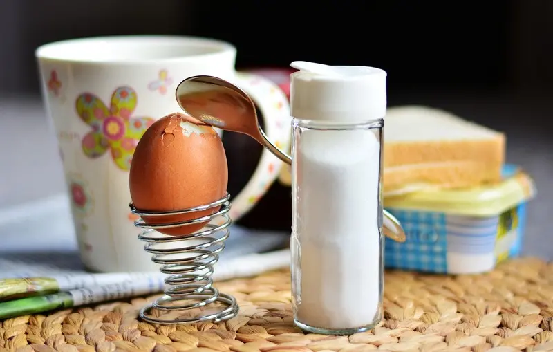 La colazione salata rappresenta il pasto più importante della giornata e non se ne dovrebbe mai fare a meno, anche quando, a causa del poco tempo a disposizione, si sarebbe tentati di saltarla, bevendo solo un caffè “al volo”