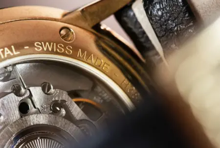 L’Eccellenza del “Swiss Made”: Perché Gli Orologi Svizzeri Hanno un Prezzo Premium