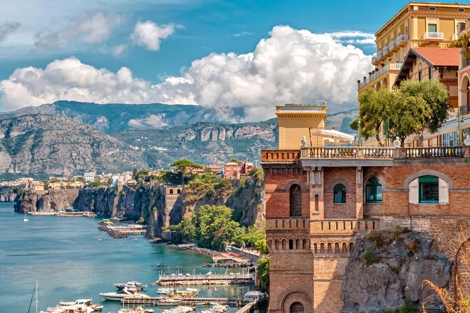 Sorrento in Autunno: Un Viaggio tra Colori, Sapori e Tradizioni.